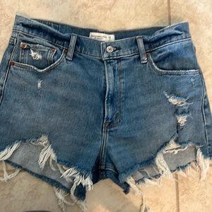 Abercrombie mid rise mom shorts
